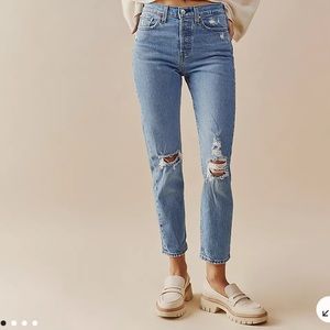Levi’s wedgie straight size 26